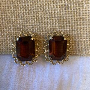 DeNicola Vintage Root‎ Beer Colored Stone Clip on Earrings